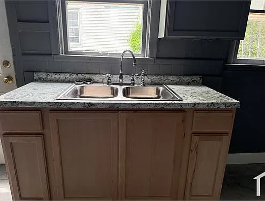 3 bed, $1,399 — Photo 2