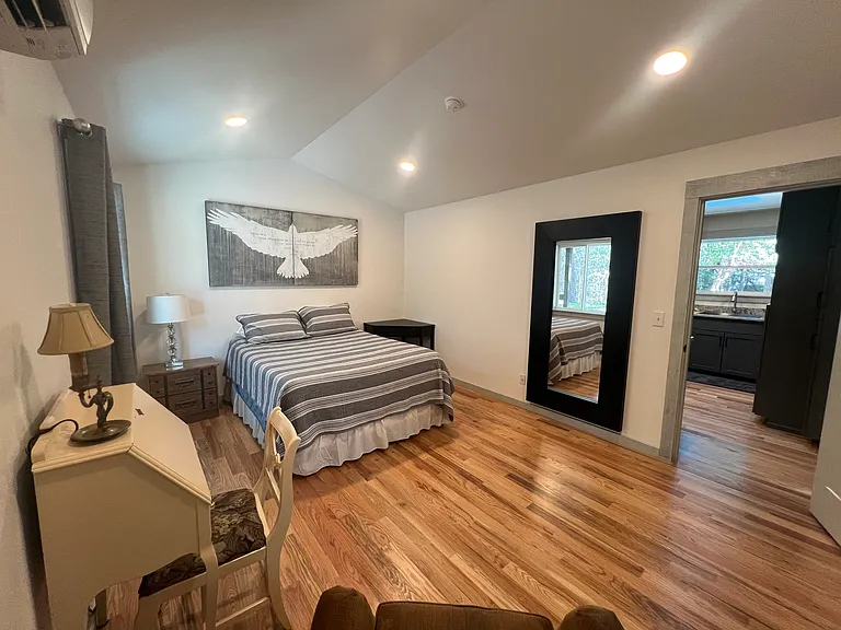 310 Jaynes Dr — Photo 12