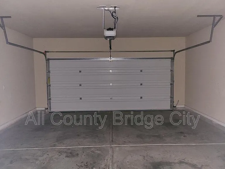 5 Calgary Ct — Photo 17