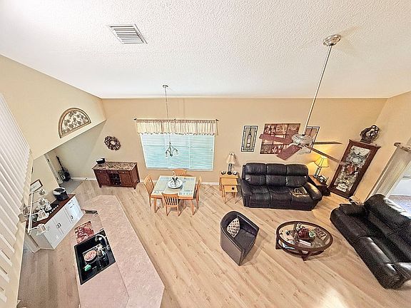 4th image of 662 Plantation Dr