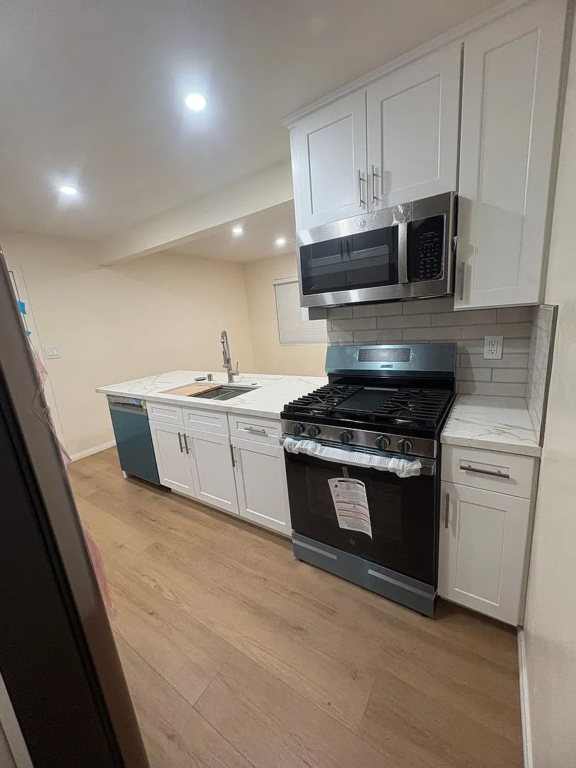 211 Wolff Street — Photo 2