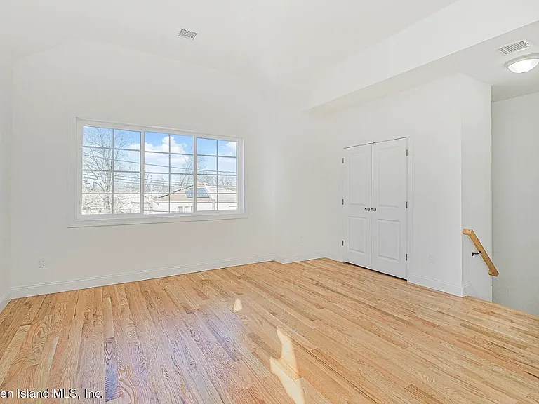 16 Church Ave #1 — Photo 4