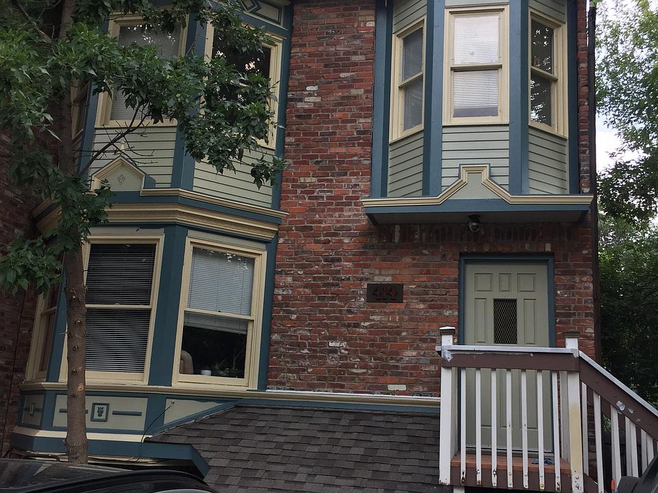 Front of townhouse
