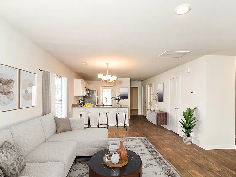1304 Gardner St — Photo 3