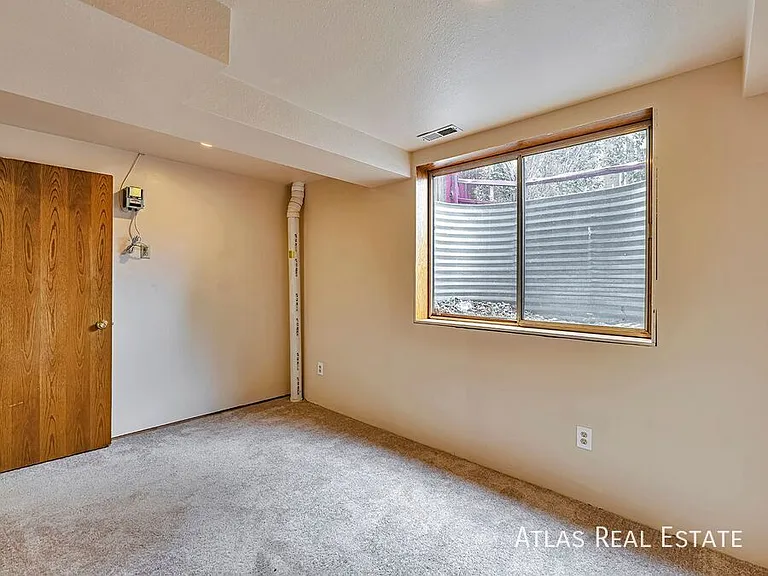 8150 Camfield Cir — Photo 22