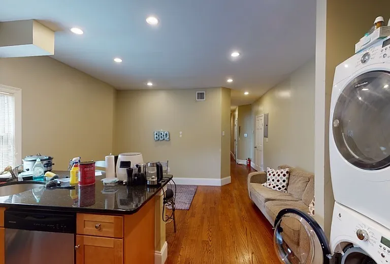 40 Evergreen St #1 — Photo 5