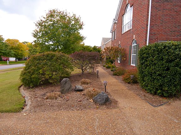 2nd image of 212 Dandridge Dr
