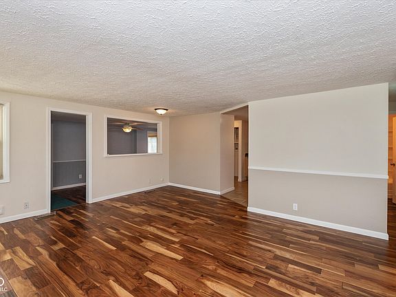 3rd image of 3226 N Elmhurst Dr