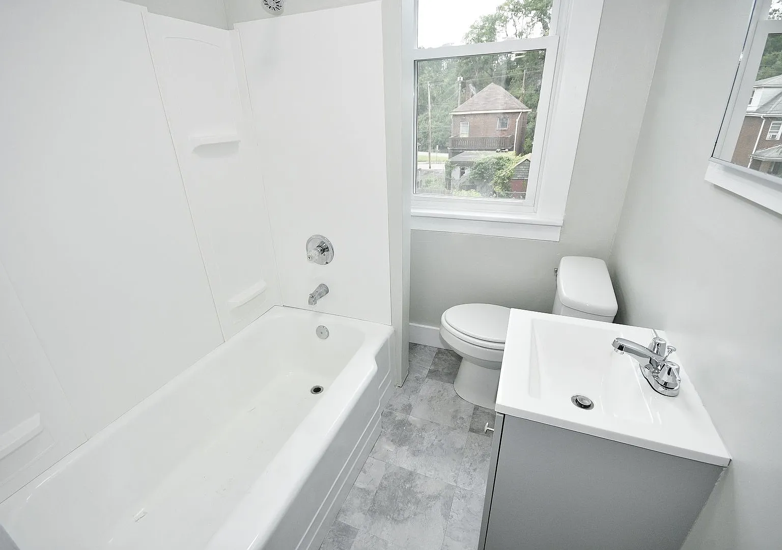 2 bed, 540 sqft, $1,100 — Photo 1