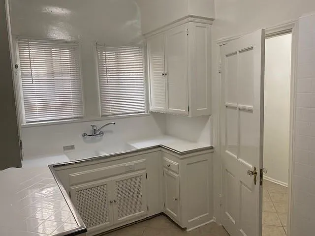 1 bed, 950 sqft, $2,800 — Photo 4