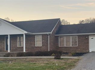 859 Worldstown Rd, Junction City, KY 40440