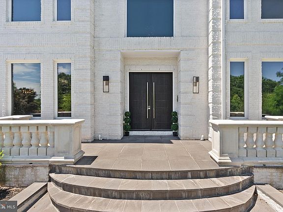 5th image of 6600 Reserves Hill Ct