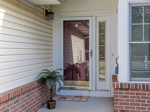 3rd image of 6804 Heron Valley Ct