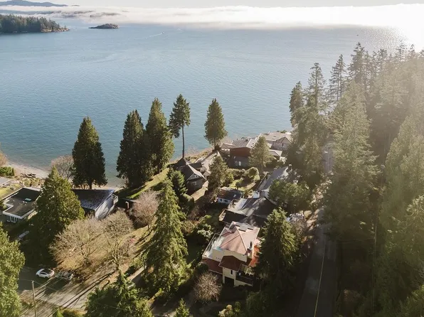 773 Franklin Rd, Gibsons, BC V0N 1V8