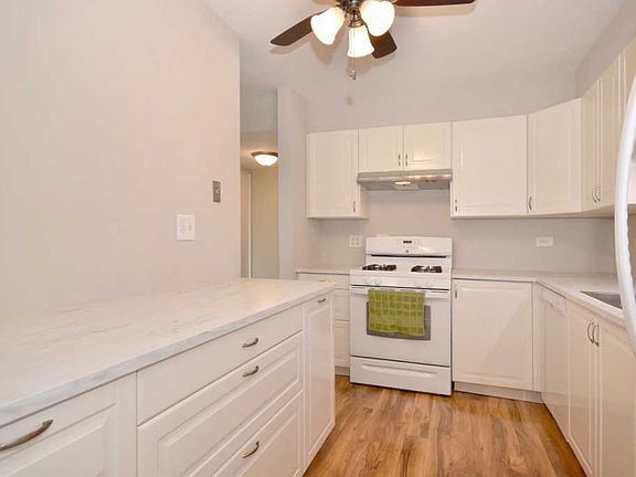 4th image of 1132 Hinswood Dr APT 101