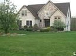 125 Blackstone Dr, Wind Gap, PA 18091