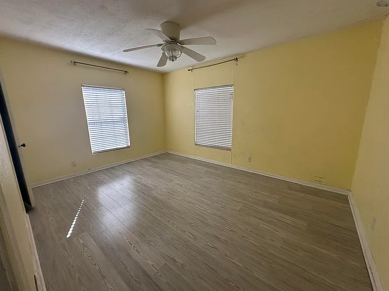 2808 Avenue R — Photo 9