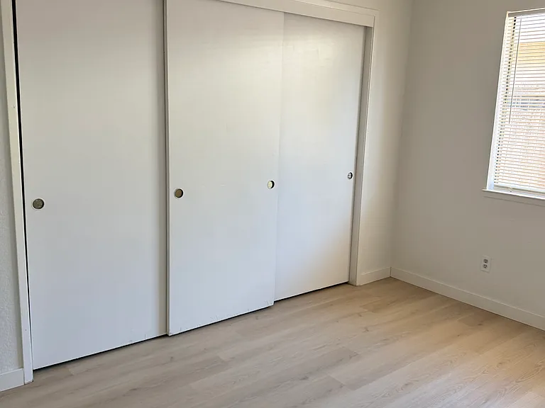 1343 Ford Ave — Photo 12