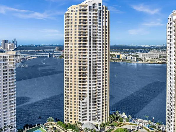 848 Brickell Key Dr APT 2702, Miami, FL 33131