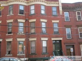 16 Hutton St, Troy, NY 12180