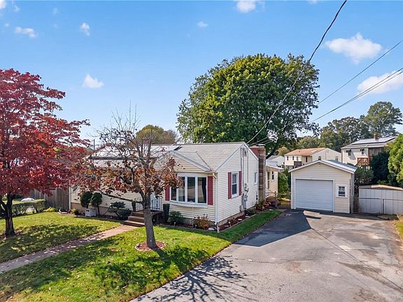 5th image of 44 Meadow Dr