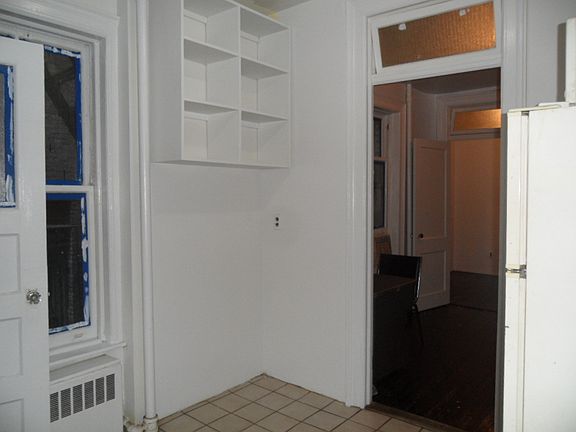 5th image of 17 Catherine St APT 5