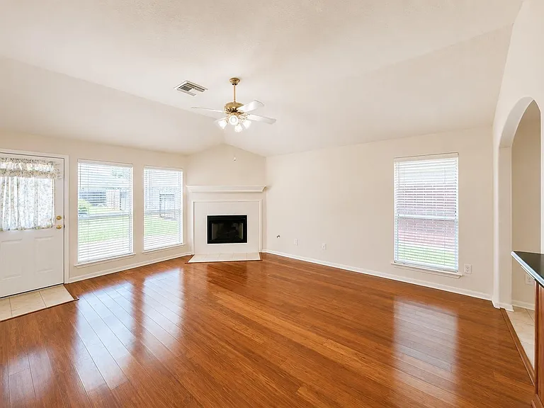 20410 Nelva Park Ct — Photo 19