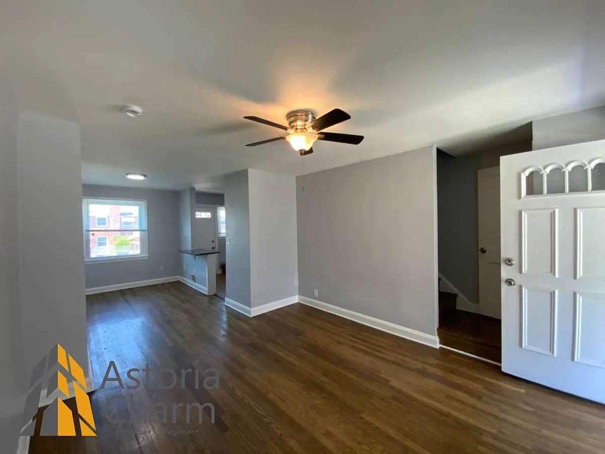 Building Photo - 3392 Saint Benedict St