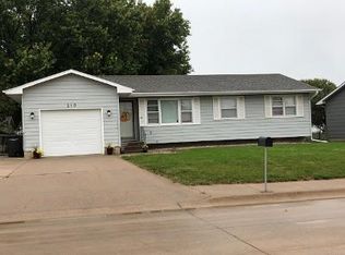 210 W Kent St, Hastings, NE 68901