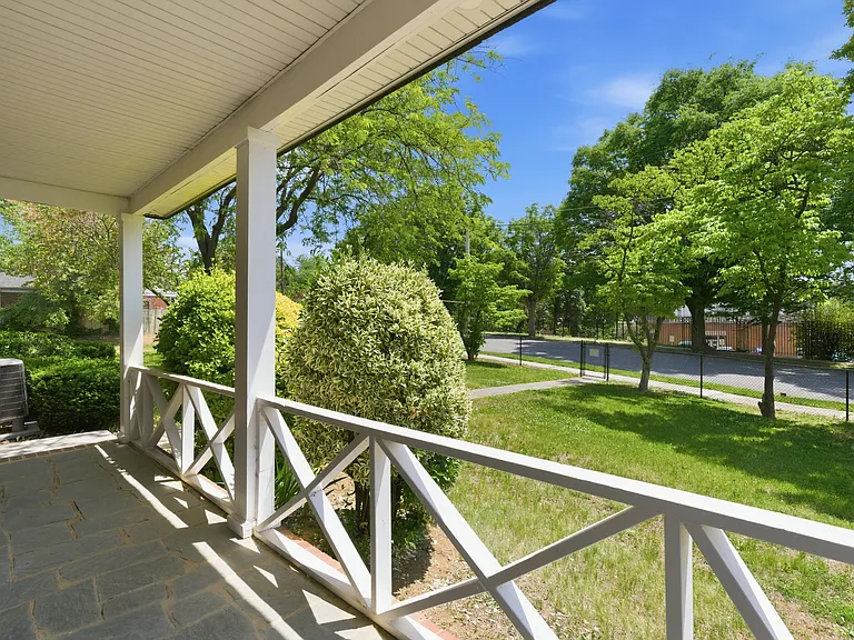 1725 Henry Ave #101 — Photo 16