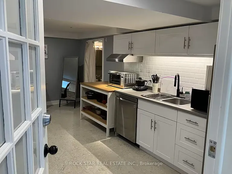 102 Kribs St #LOWER — Photo 8