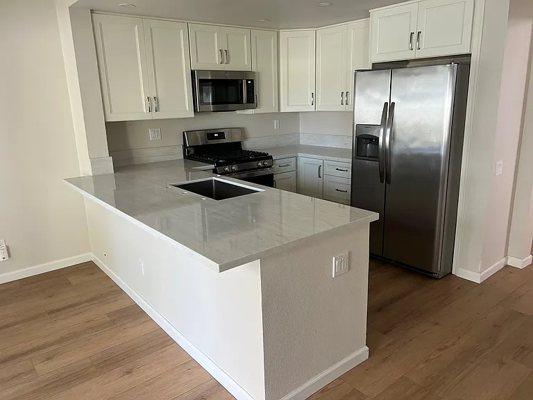 4445 Mistral Pl — Photo 12