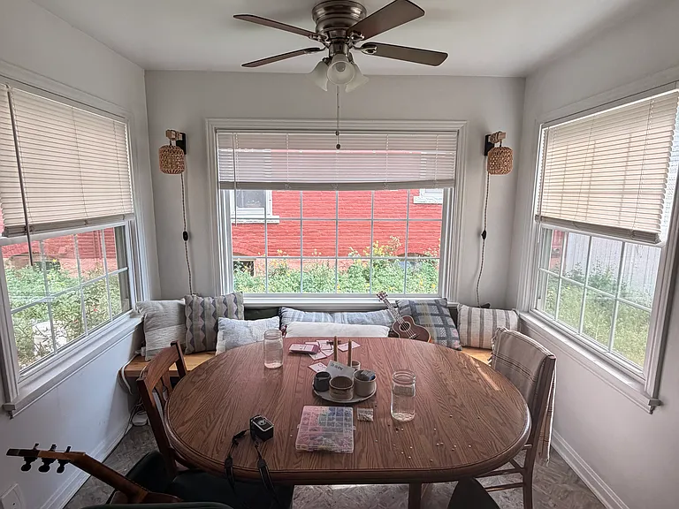 314 Onarga Ave — Photo 2