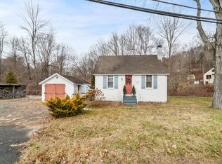10 Hazel Plain Road, Woodbury, CT 06798