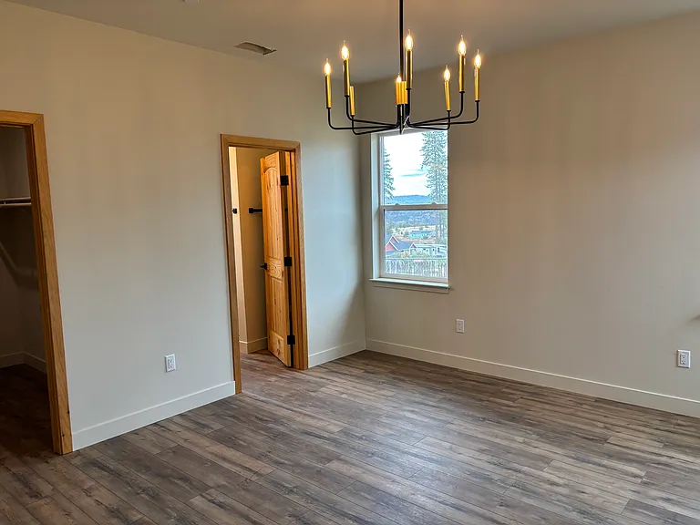 835 Fawndale Ln — Photo 5