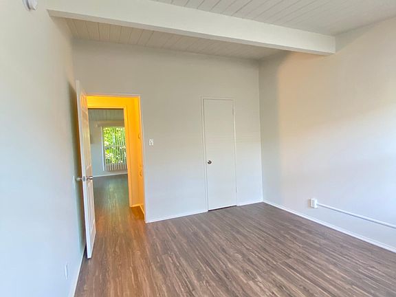 5th image of 11909 Vanowen St APT 5
