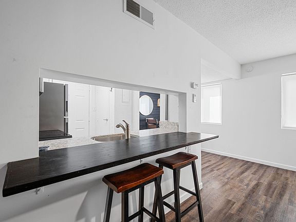 5th image of 3977 N Quail Ln