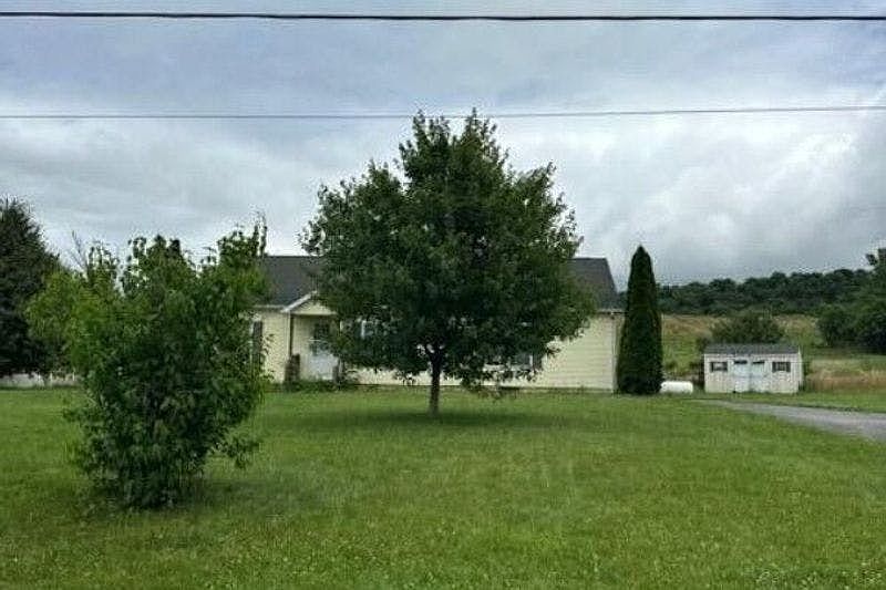 1st image of 1882 Layton St