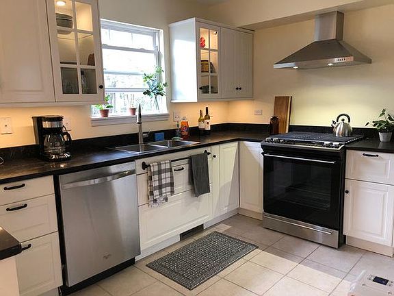 4th image of 50 Samuel Dr #13-2
