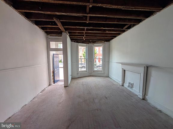 2nd image of 1821 W Fayette St