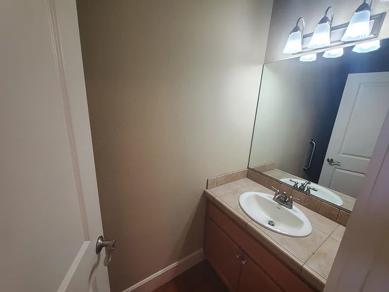 495 Columbia Point Dr — Photo 5