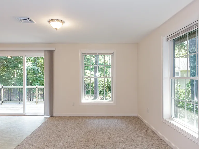 4 Jessica Ln #4A — Photo 19