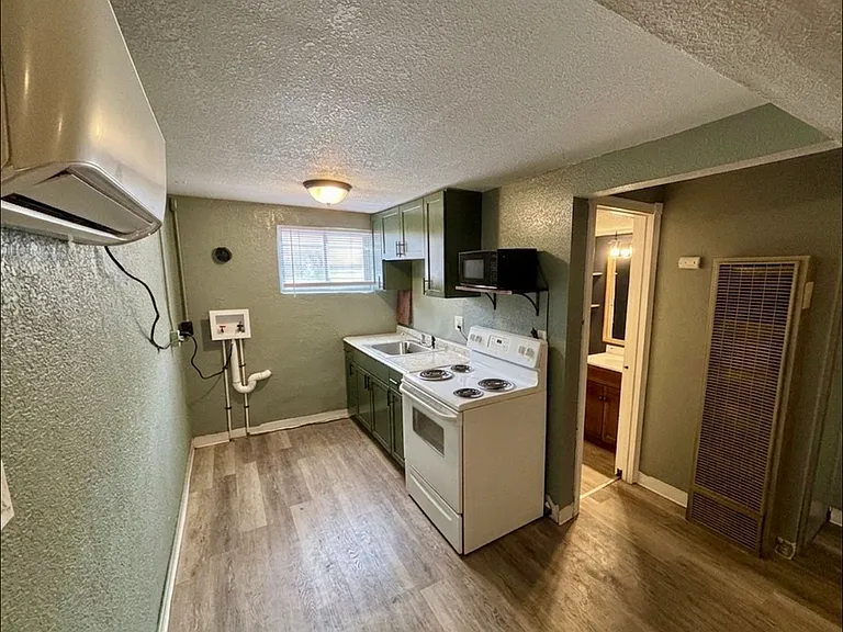 412 S 10th St #2 — Photo 11