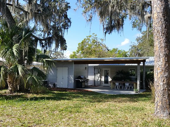 4th image of 1313 Palmetto St