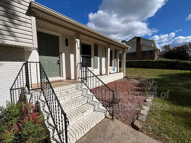 314 Scottridge Dr — Photo 3