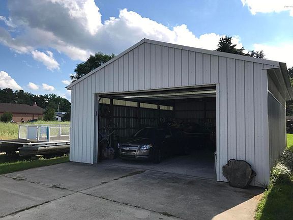 2nd image of 6100 E Lakeshore Dr