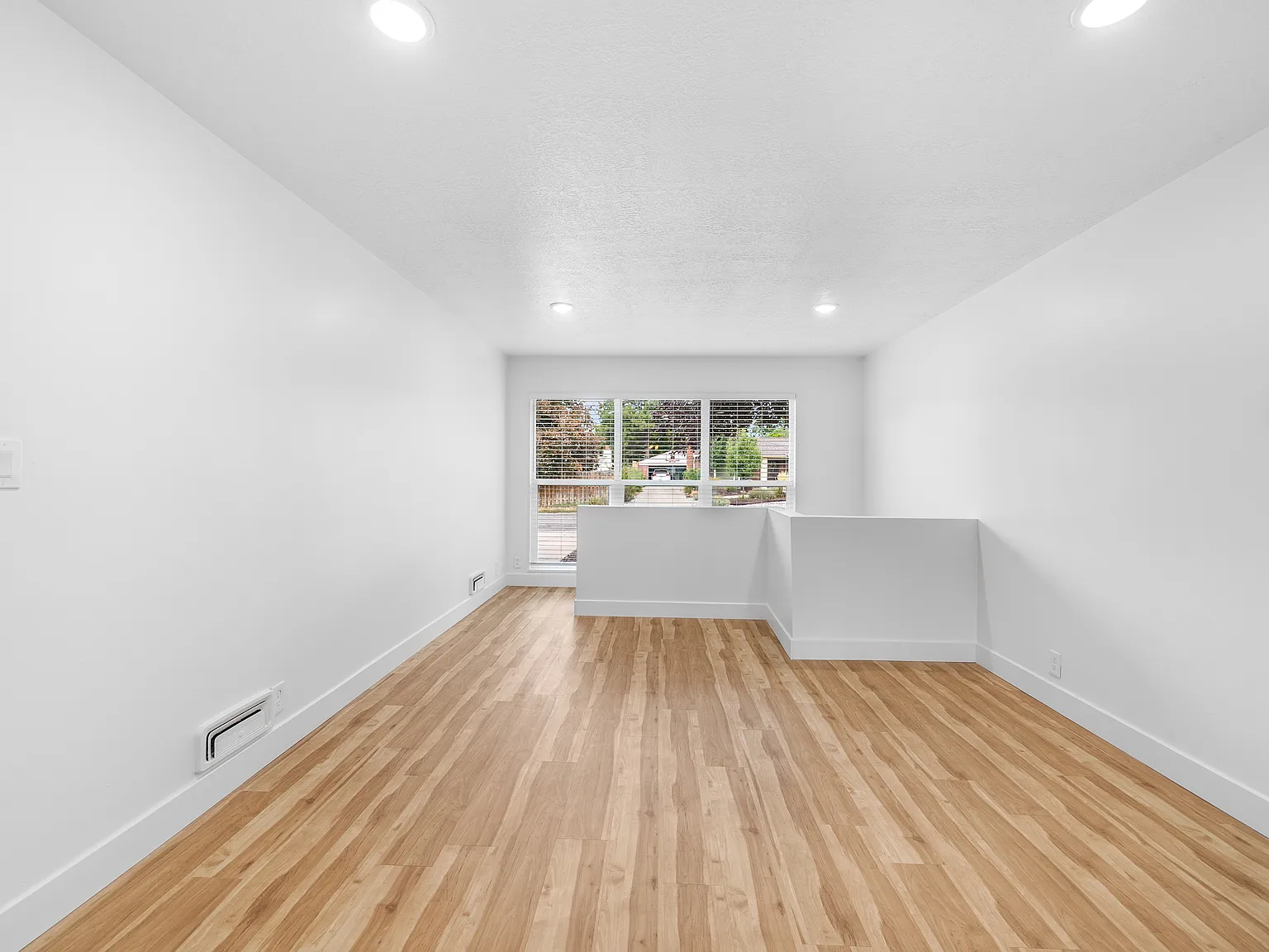 4 bed, 2200 sqft, $2,800 — Photo 3