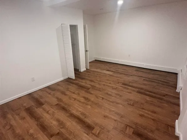 23 Valley Place image 7 of 13