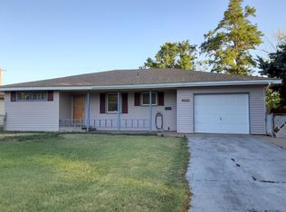 808 E Hamline St, Garden City, KS 67846