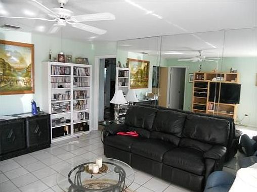 2nd image of 1843 Kathy Ln